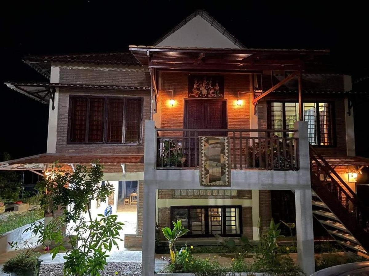 Silk Island Homestay Phnom-Penh Buitenkant foto