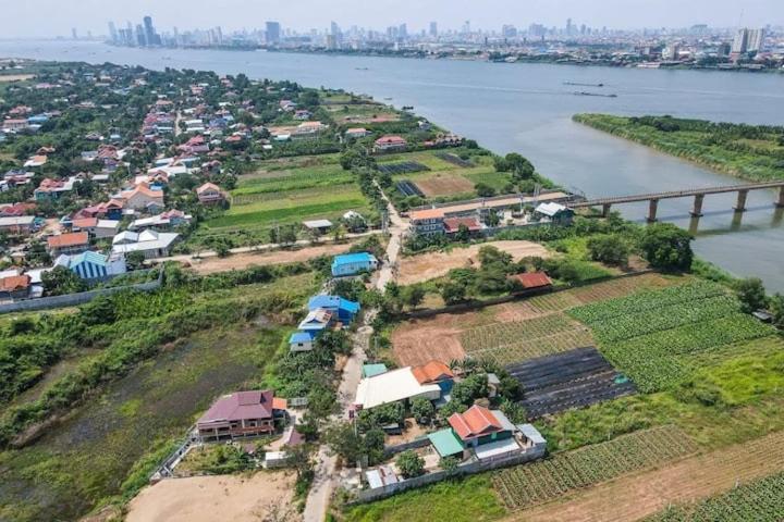 Silk Island Homestay Phnom-Penh Buitenkant foto