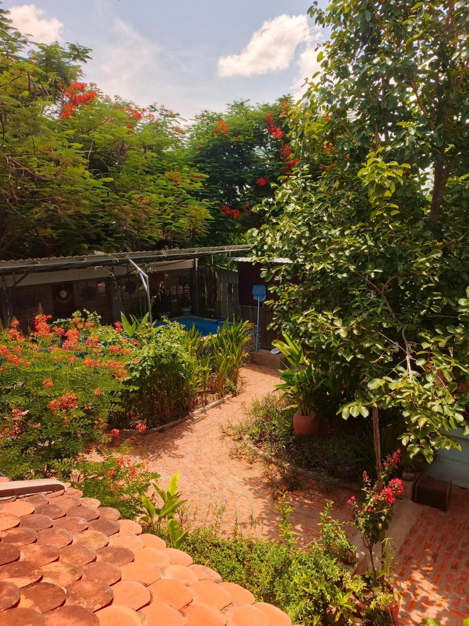 Silk Island Homestay Phnom-Penh Buitenkant foto